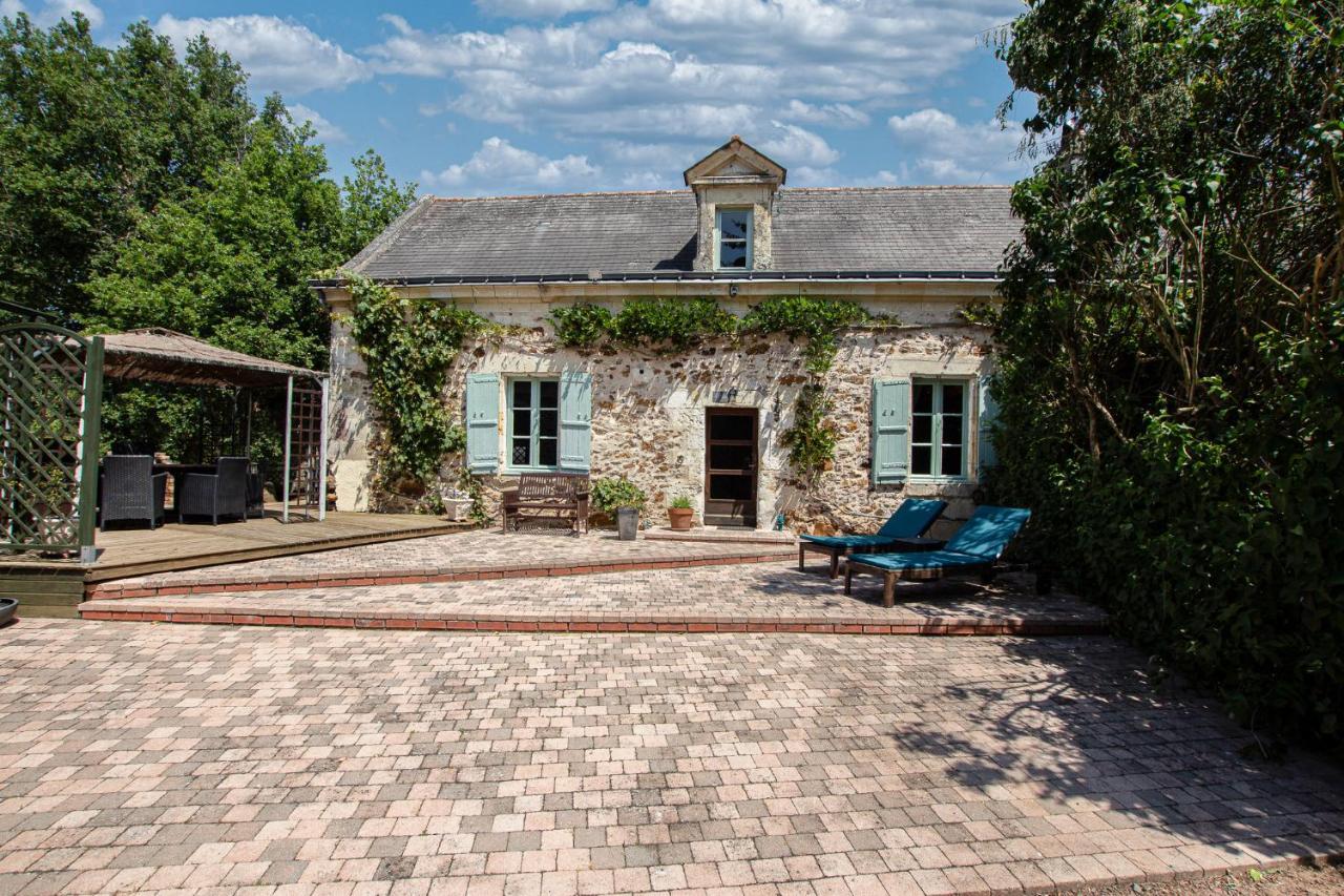 Roche-Loire Villa Le Thoureil Exterior photo